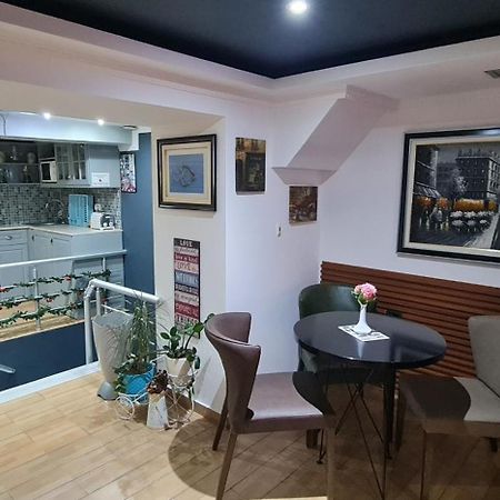 Funky Guest House & Adventures เปอร์เมต ภายนอก รูปภาพ