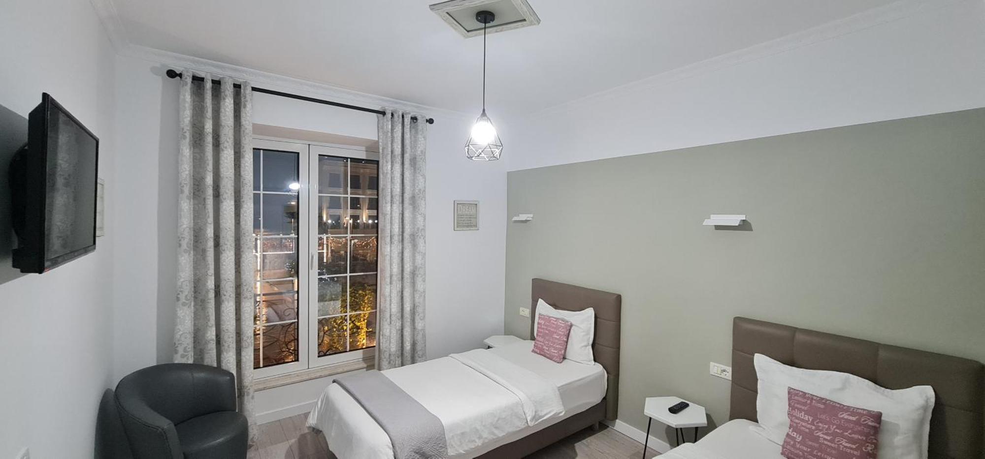 Funky Guest House & Adventures เปอร์เมต ภายนอก รูปภาพ