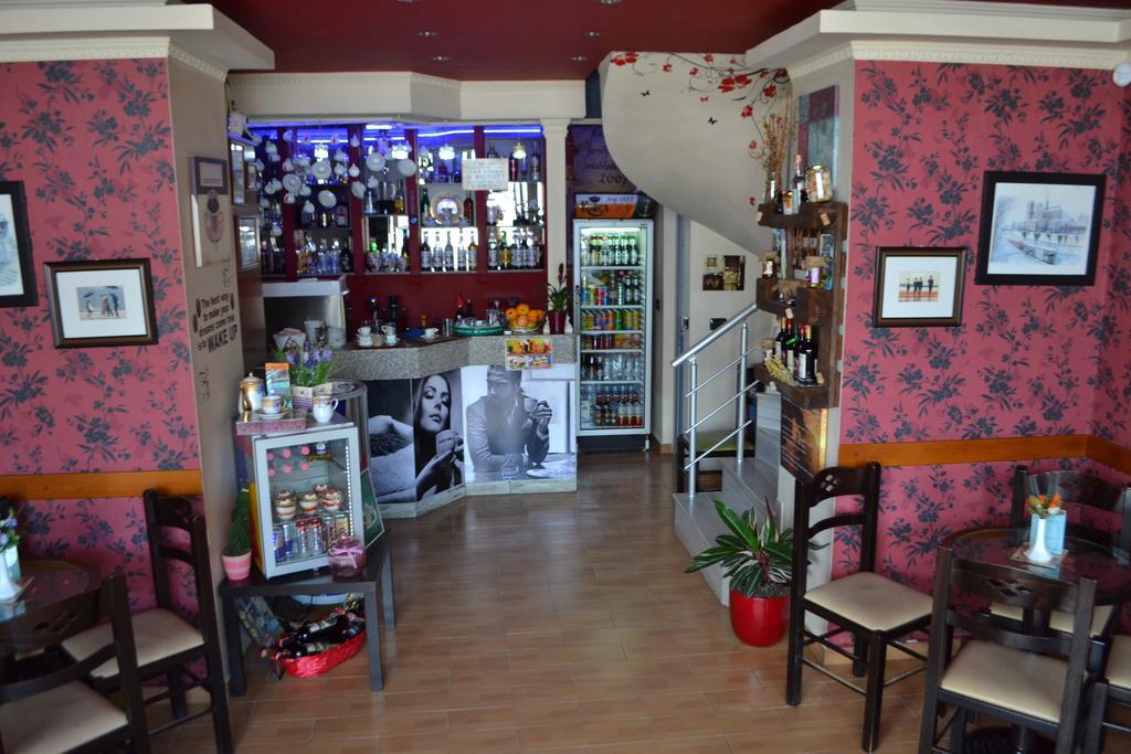 Funky Guest House & Adventures เปอร์เมต ภายนอก รูปภาพ