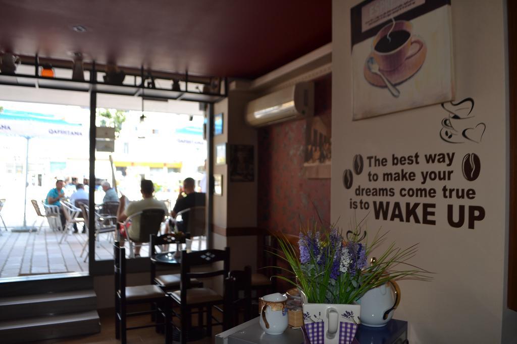 Funky Guest House & Adventures เปอร์เมต ภายนอก รูปภาพ